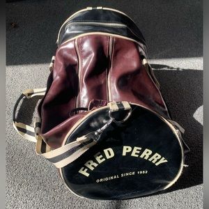 Fred Perry Tonal Barrel Bag